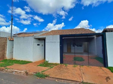 Casa-Térrea em Rita Vieira