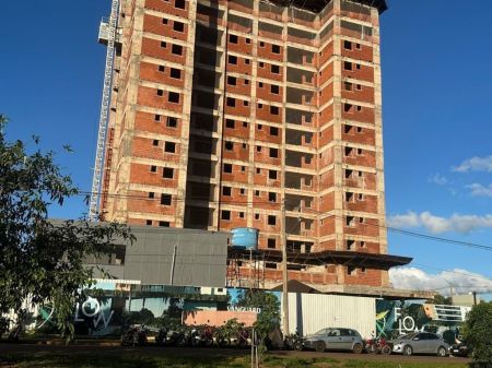 Apartamento em Jardim Veraneio