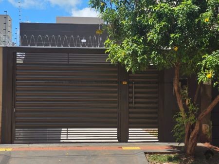 Casa-Térrea em Jardim Carioca