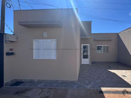 Casa-Térrea-Condomínio em Jardim São Conrado