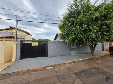 Casa-Térrea em Giocondo Orsi