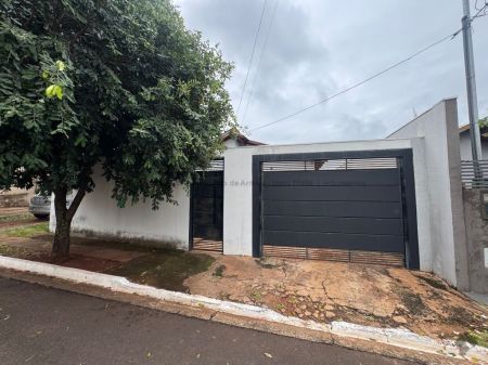 Casa-Térrea-Condomínio em Rita Vieira