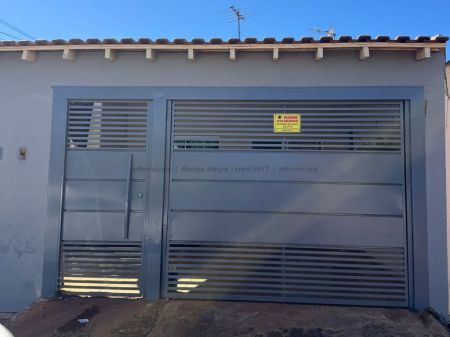 Casa-Térrea em Iracy Coelho
