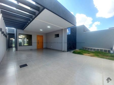 Casa-Térrea em Rita Vieira