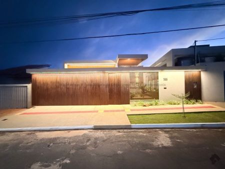 Casa-Térrea em Carandá Bosque I