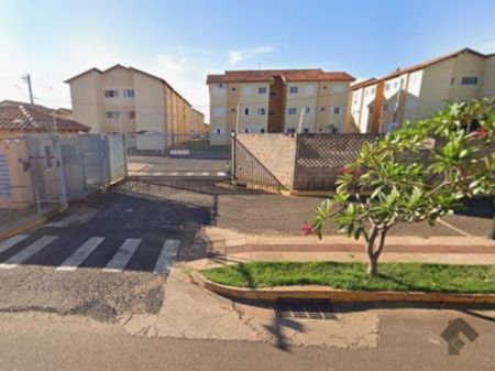 Apartamento em Jardim Centenário