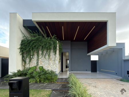 Casa-Térrea-Condomínio em Residencial Alphaville III