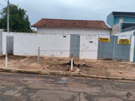 Casa-Térrea em Caiçara