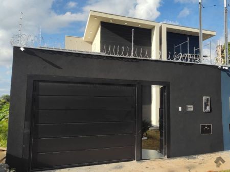 Casa-Térrea em Rita Vieira
