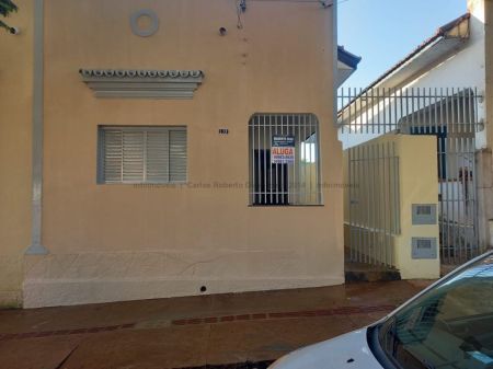 Casa-Térrea em Centro