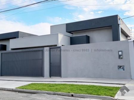 Casa-Térrea em Jardim Panamá