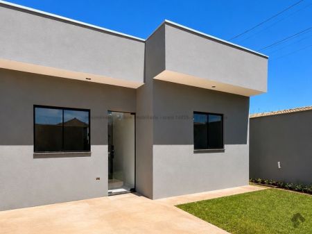 Casa-Térrea em Aero Rancho