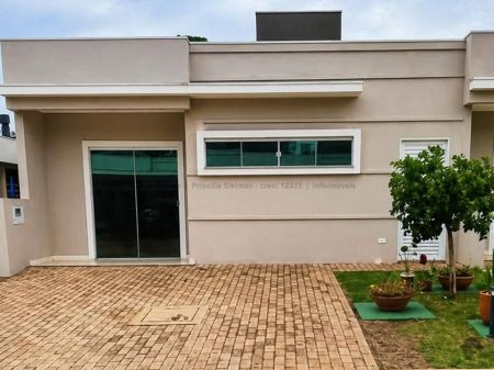 Casa-Térrea-Condomínio em Vila Santa Luiza