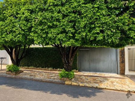 Casa-Térrea em Vila Célia