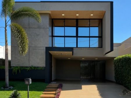 Sobrado-Condomínio em Pq. Residencial Damha III