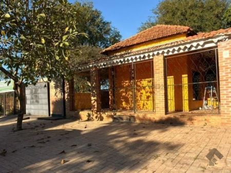 Casa Comercial em Centro