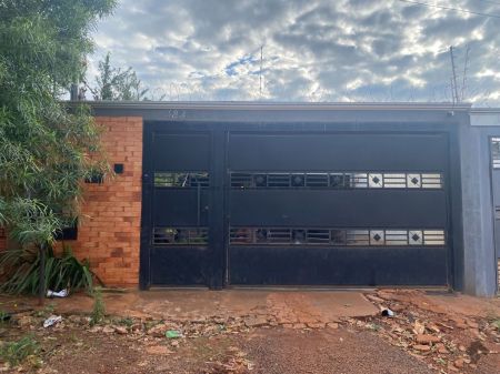 Casa-Térrea em Jardim São Conrado