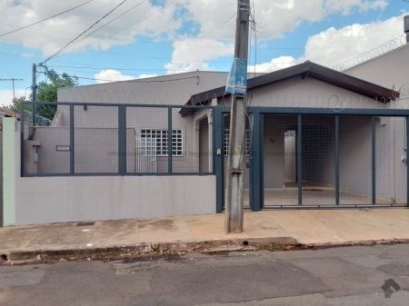 Casa-Térrea em Pq. Residencial Azaléia