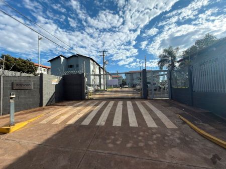 Apartamento em Vila Carlota