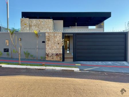 Casa-Térrea em Rita Vieira