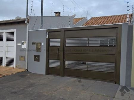 Casa-Térrea em Jardim Los Angeles