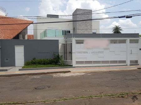 Sobrado-Condomínio em Carandá Bosque I