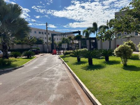 Apartamento em Pioneiros