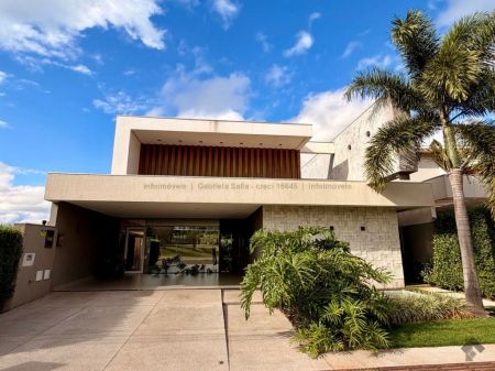 Casa-Térrea-Condomínio em Pq. Residencial Damha IV