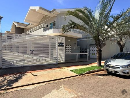 Sobrado-Condomínio em Cidade Jardim