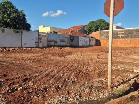Terreno em Santa Carmélia