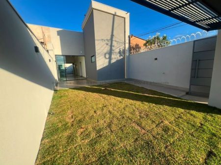 Casa-Térrea em Rita Vieira