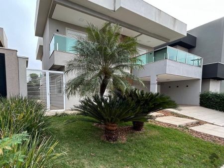 Sobrado-Condomínio em Pq. Residencial Damha III