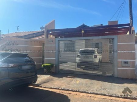 Casa-Térrea em Loteamento Praia da Urca