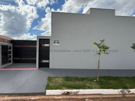 Casa-Térrea-Condomínio em Bela Laguna