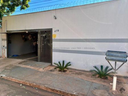 Casa-Térrea em Iracy Coelho