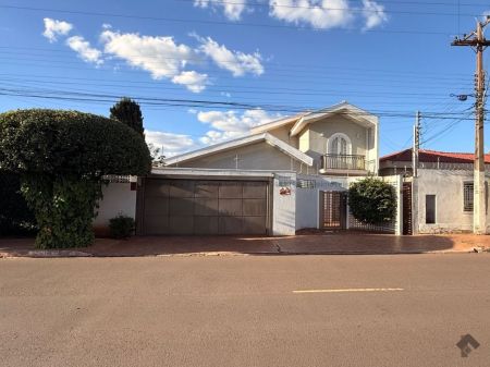 Casa-Térrea em Vila Vilas Boas
