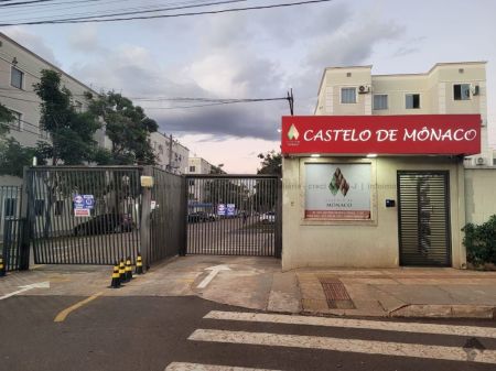 Apartamento em Pioneiros