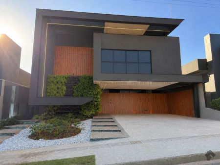 Sobrado-Condomínio em Pq. Residencial Damha I
