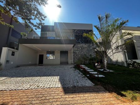 Sobrado-Condomínio em Residencial Alphaville II