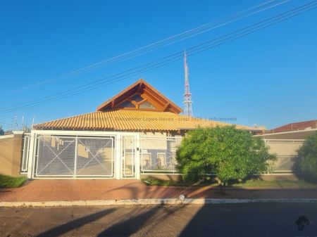 Casa-Térrea em Vila Vilas Boas