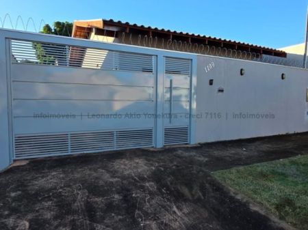 Casa-Térrea em Vila Progresso
