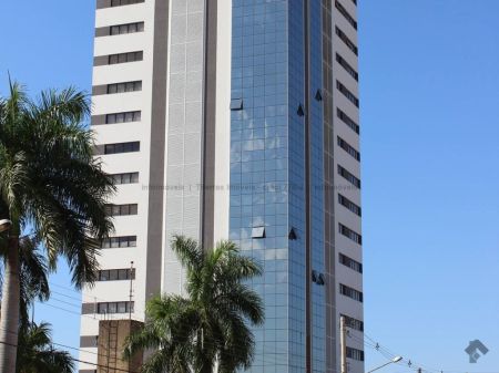 Sala / Salão / Loja em Centro