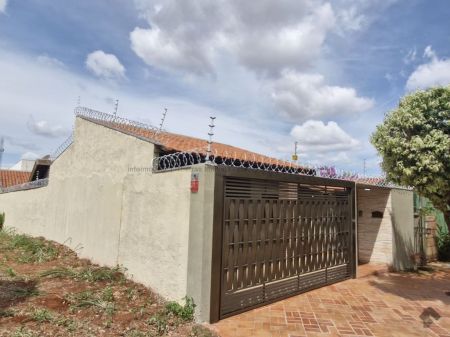 Casa-Térrea em Seminário