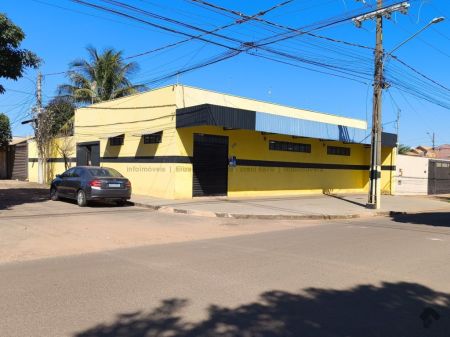 Casa Comercial em União