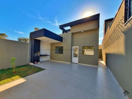 Casa-Térrea em Rita Vieira