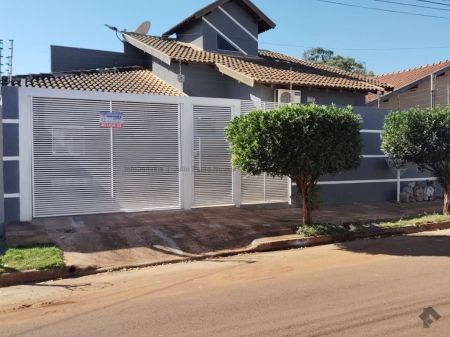 Casa-Térrea em Jardim das Nações