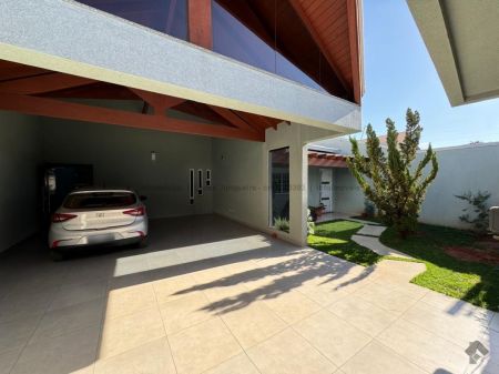 Casa-Térrea em Jardim Itatiaia