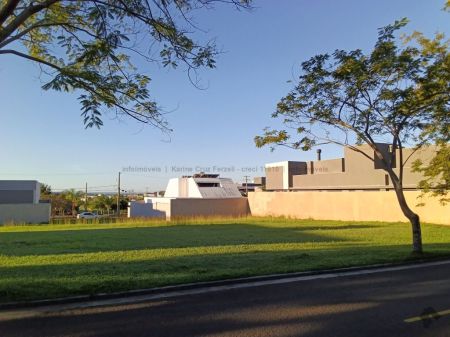 Terreno-Condomínio em Residencial Alphaville II