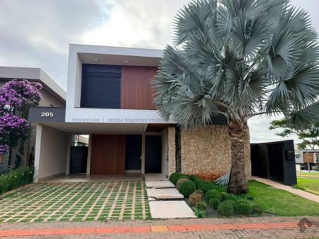Sobrado-Condomínio em Residencial Alphaville III
