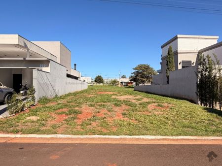 Terreno-Condomínio em Residencial Shalom